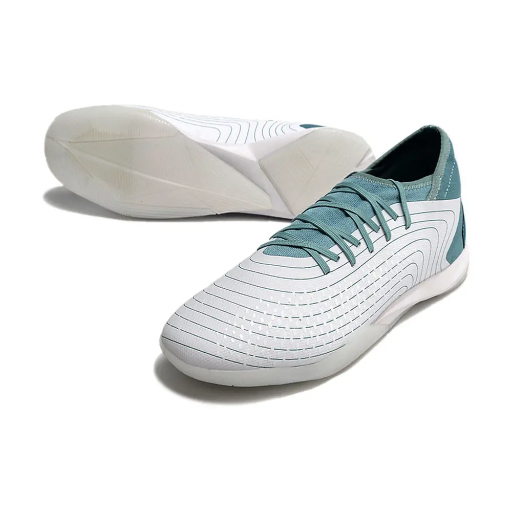 Chuteira Futsal Adidas Predator Accuracy | leve e confortável