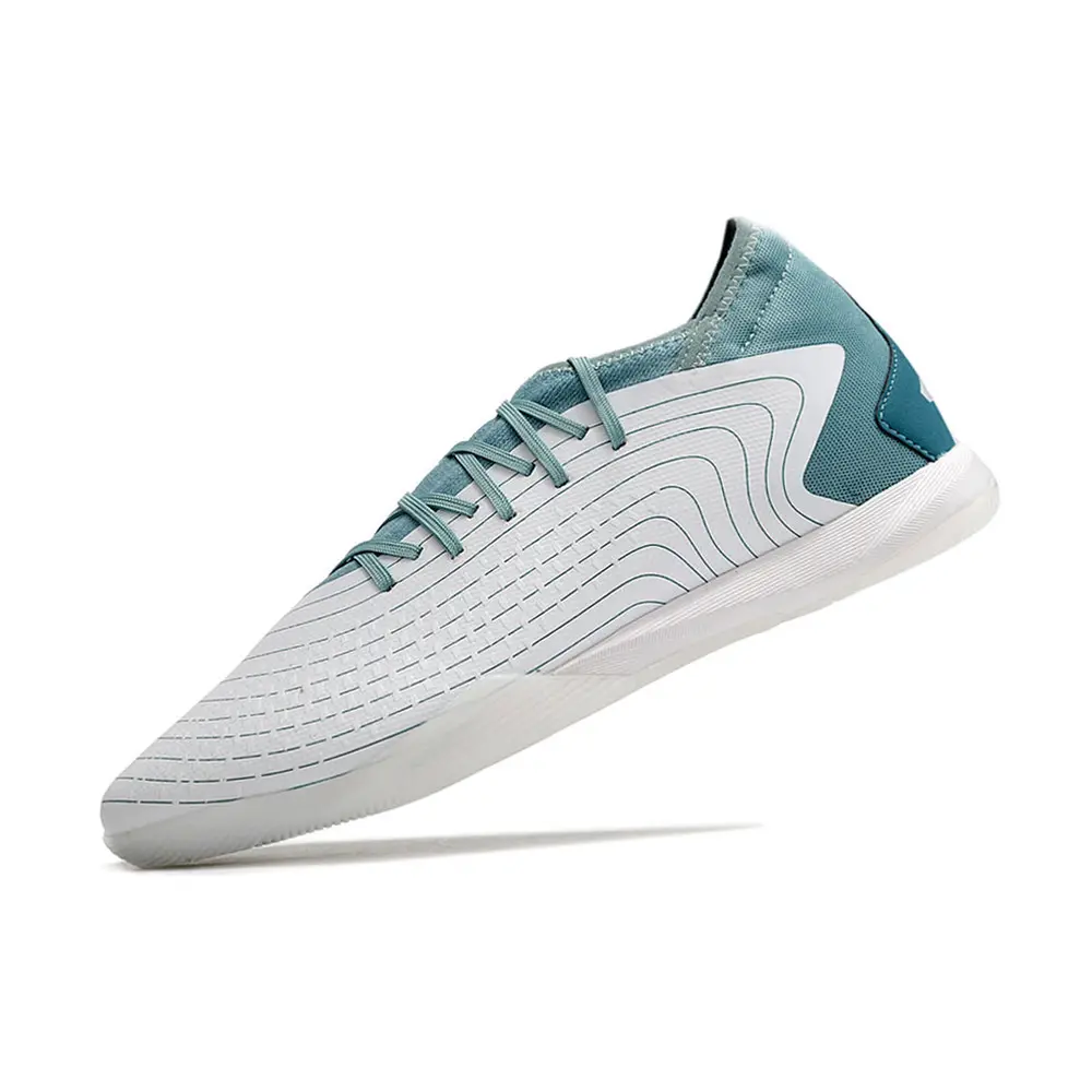 Chuteira Futsal Adidas Predator Accuracy | leve e confortável