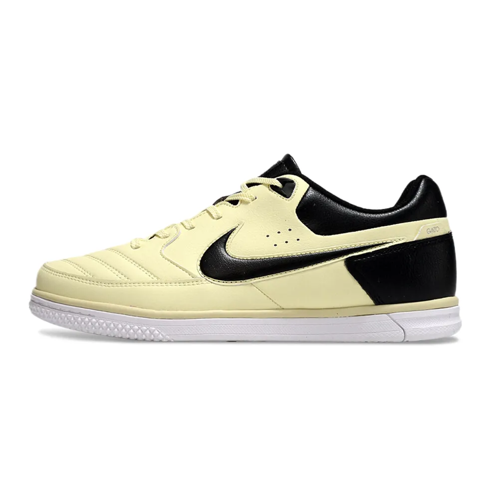 Chuteira Futsal Nike | Desempenho e Elegância