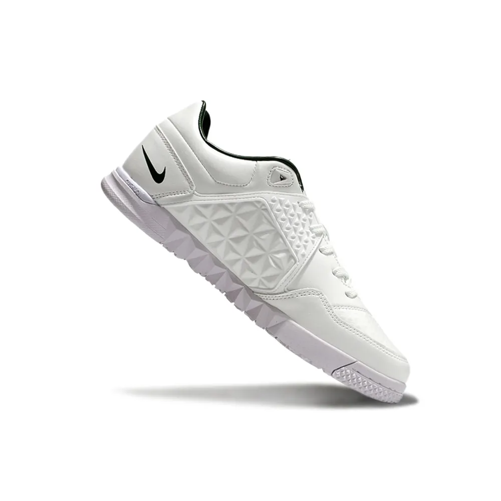 Chuteira Futsal Nike | Estilo Limpo e Suporte
