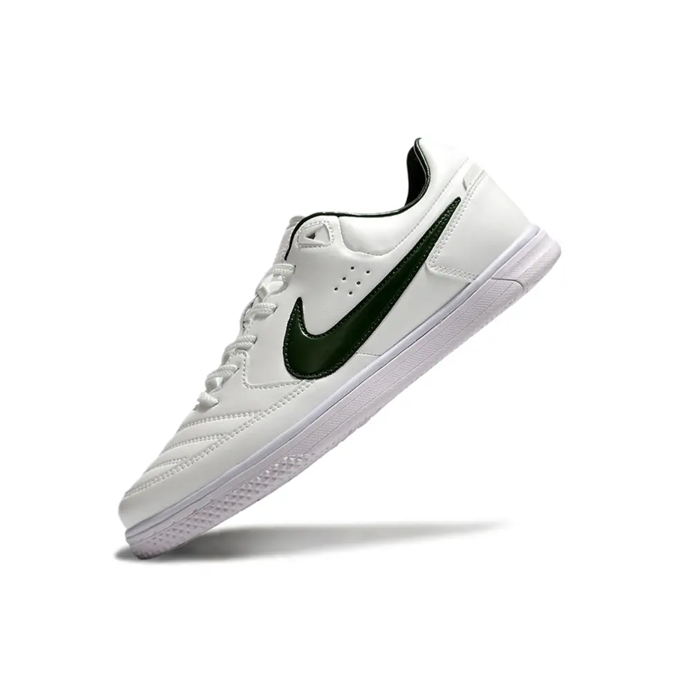 Chuteira Futsal Nike | Estilo Limpo e Suporte