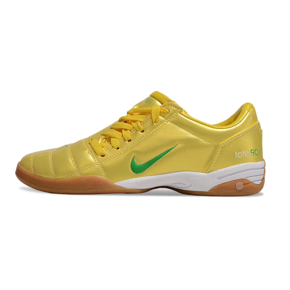 Chuteira Nike Total 90 IC Dourada | Precisão e Estilo