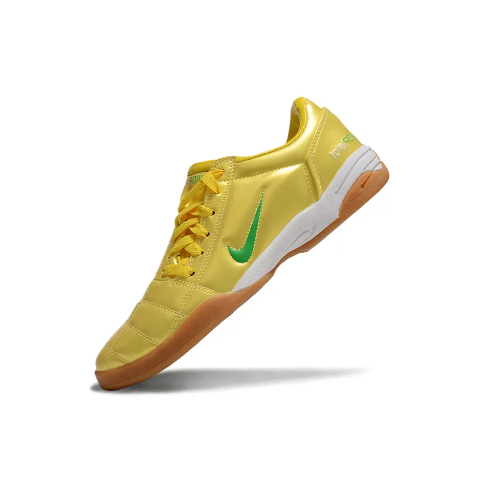 Chuteira Nike Total 90 IC Dourada | Precisão e Estilo