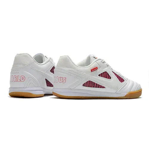 Chuteira Futsal Supreme x Nike SB Gato IC Branca e Rosa