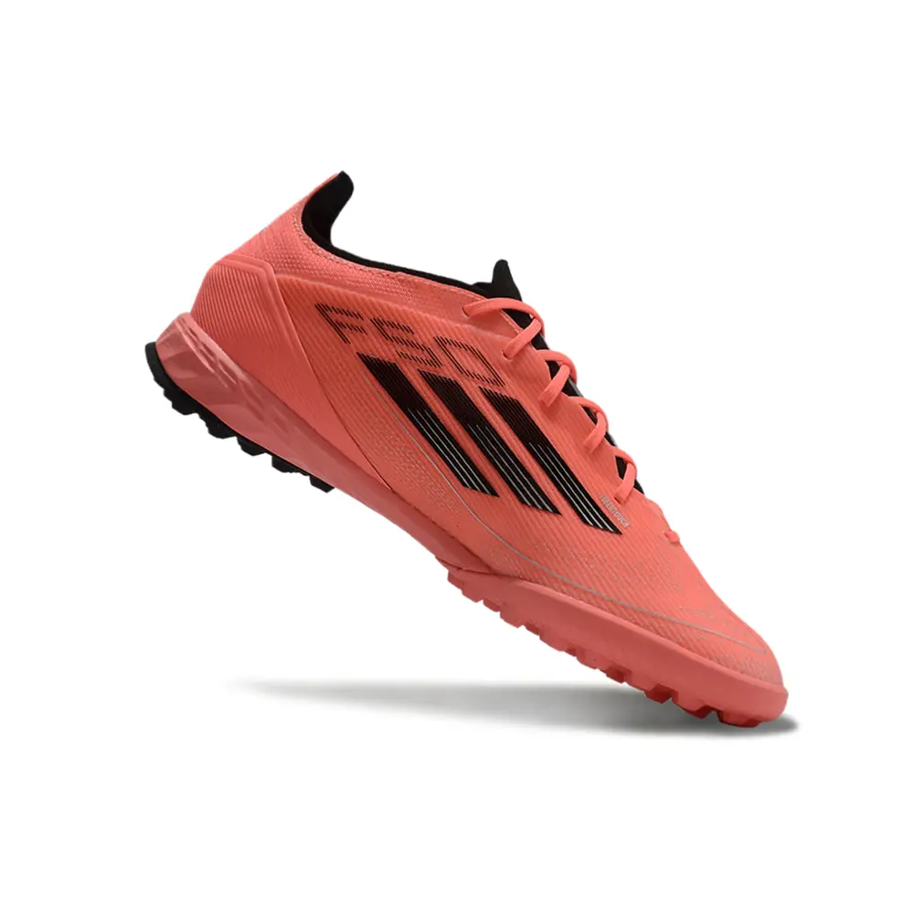 Chuteira F50 TF Vermelho | Velocidade e Estilo