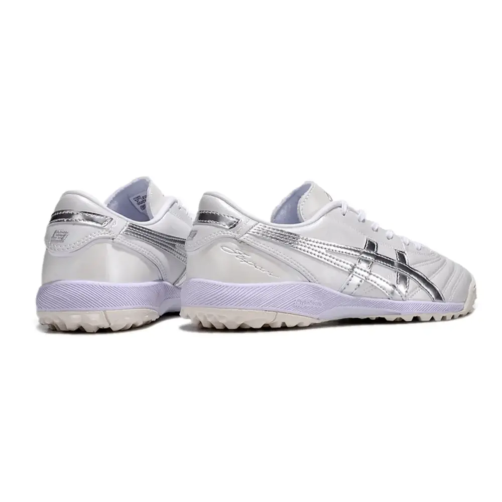 Chuteira Society Asics TF | Performance e Design