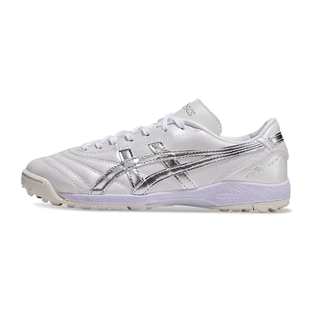 Chuteira Society Asics TF | Performance e Design