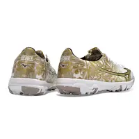 Chuteira Society Mizuno Alpha TF | Branca Dourada Sérgio Ramos - imagem 2