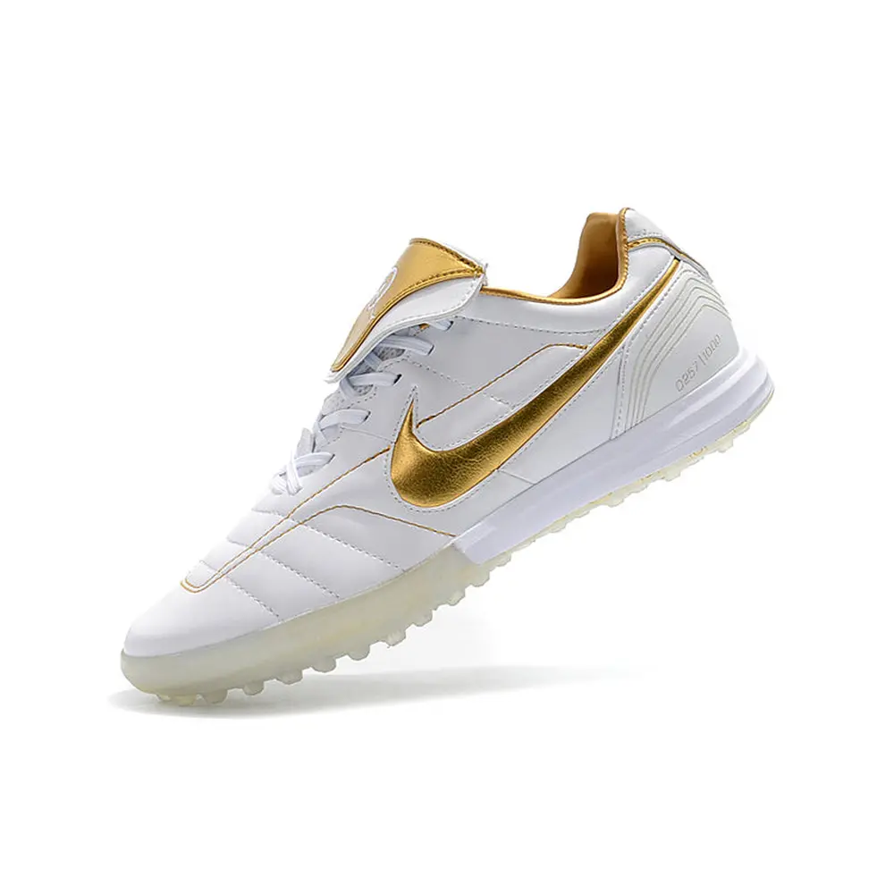 Chuteira Nike Retrô | Estilo e Desempenho