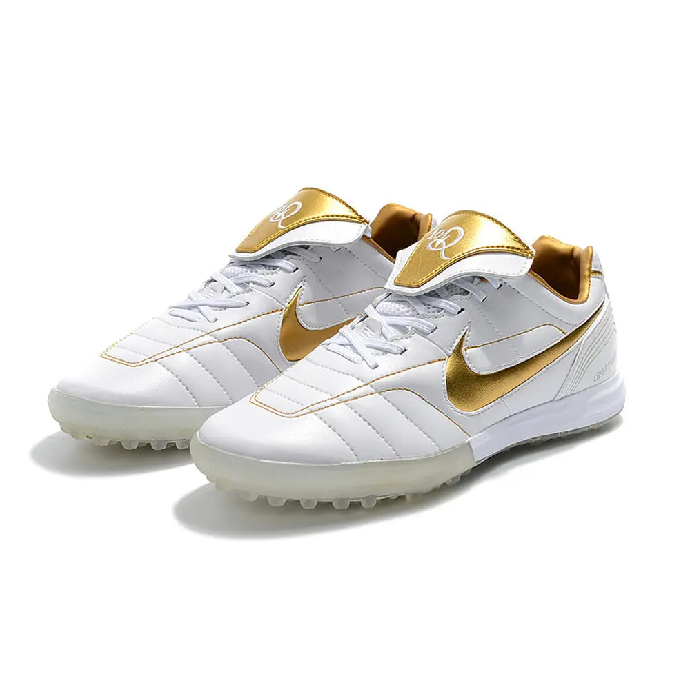 Chuteira Nike Retrô | Estilo e Desempenho