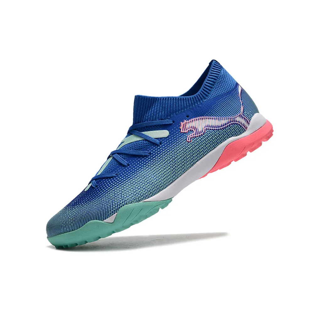 Chuteira Society Puma Future 7 TF - Azul e Rosa Vibrante