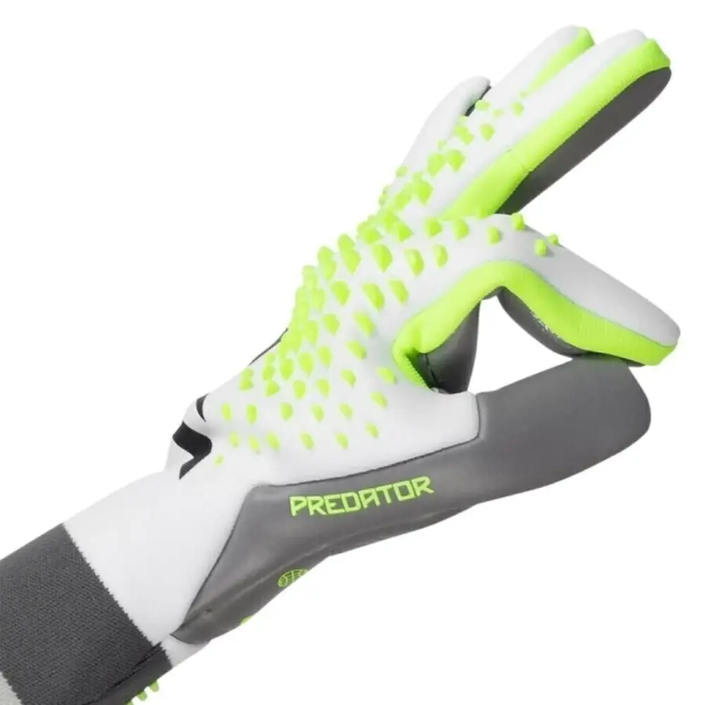 Luva de Goleiro Adidas Predator Accuracy | Aderência Superior