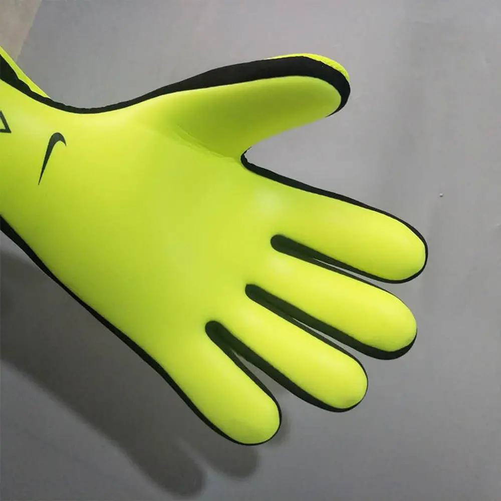 Luva de Goleiro Nike Mercurial Touch Elite | Proteção Total