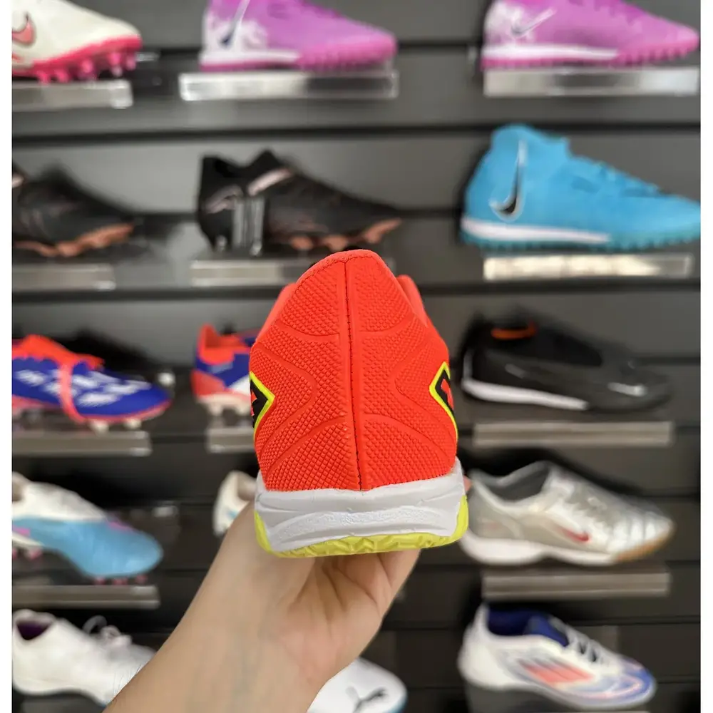 Chuteira Futsal Penalty | Leve e Confortável