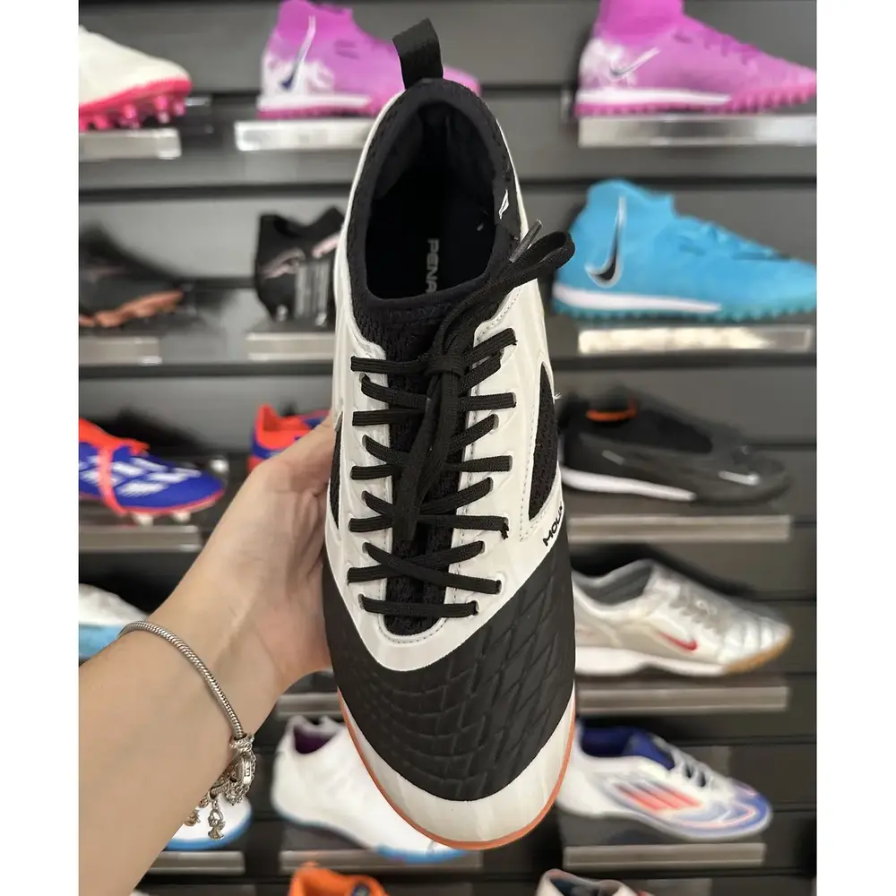 Chuteira Futsal Penalty | Durabilidade e conforto