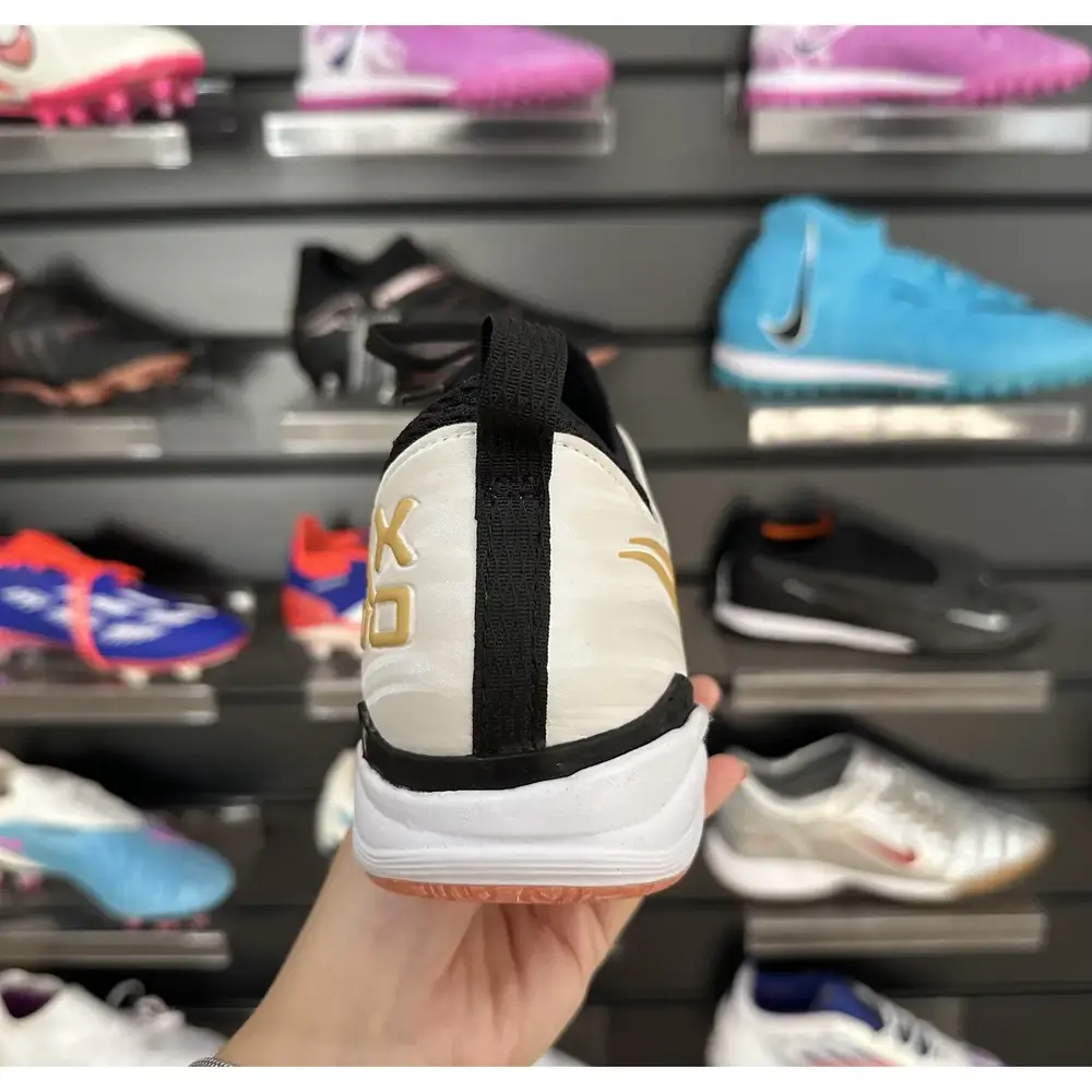 Chuteira Futsal Penalty | Durabilidade e conforto