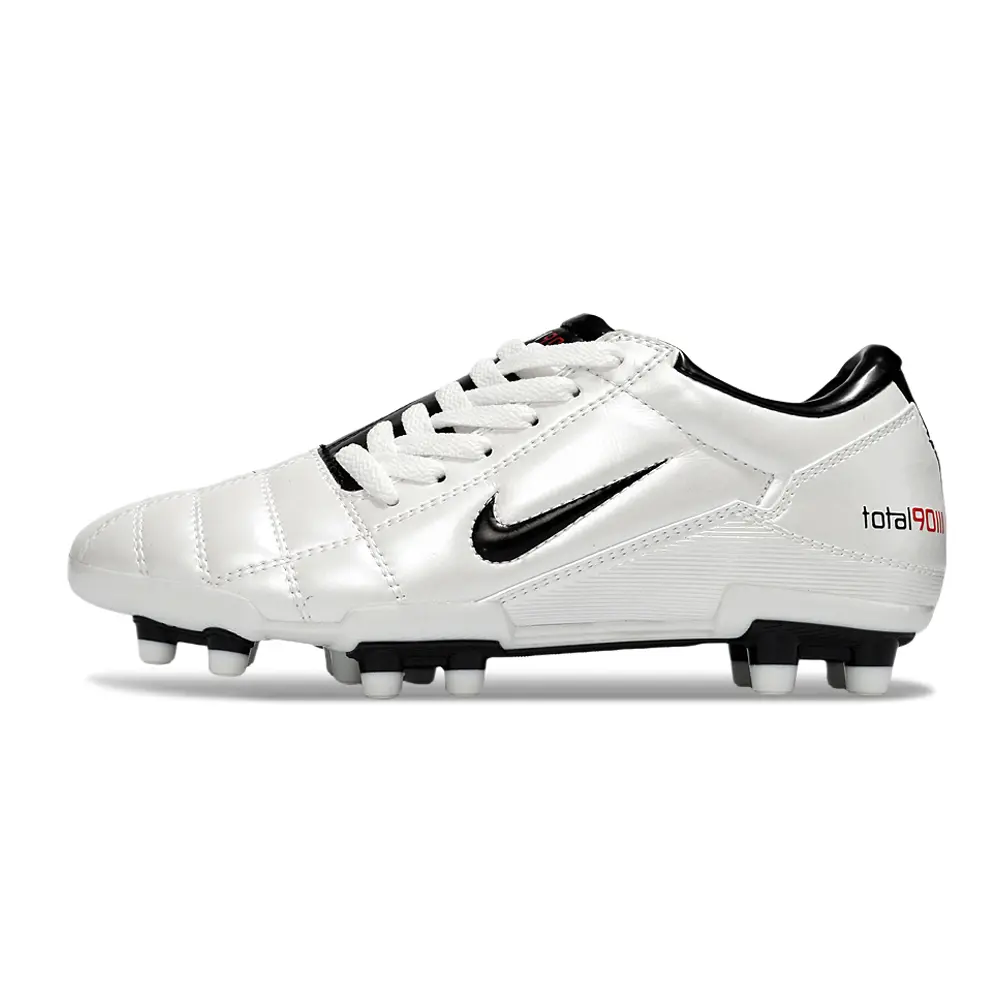 Chuteira Campo Nike Total 90 FG | Branco e Preto