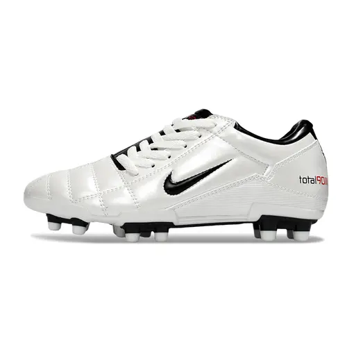 Chuteira Campo Nike Total 90 FG Branco e Preto