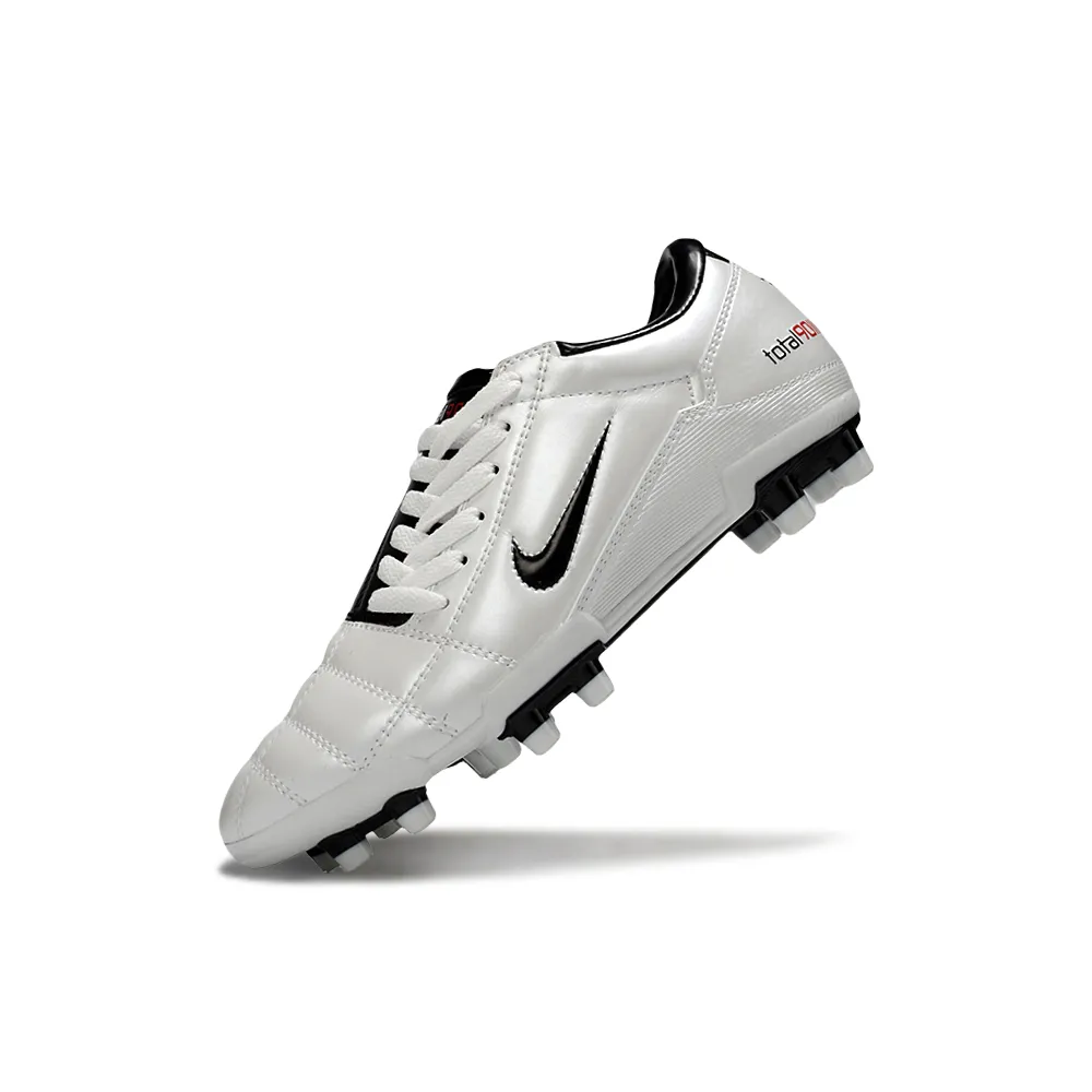 Chuteira Campo Nike Total 90 FG | Branco e Preto
