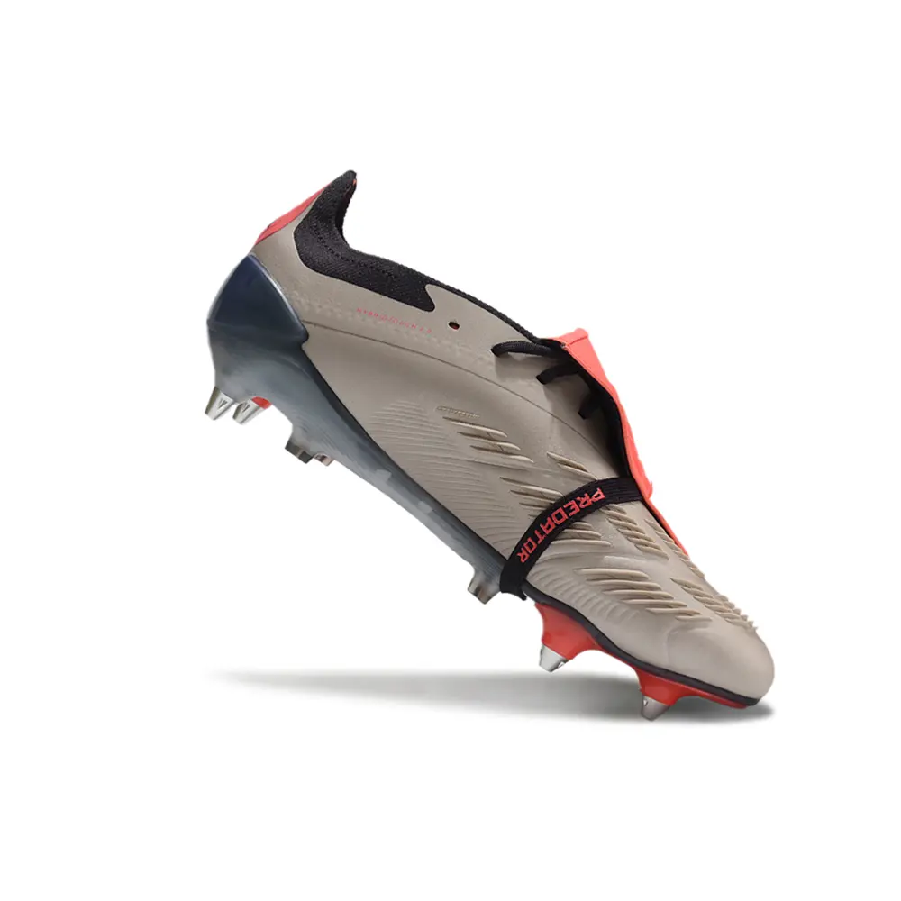 Chuteira Campo Adidas Predator | Controle e Estilo