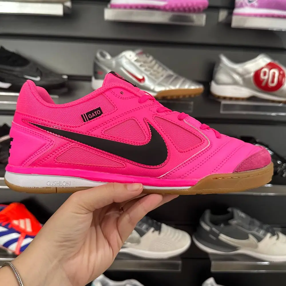Chuteira Futsal Nike Supreme SB Gato IC Rosa e Preto