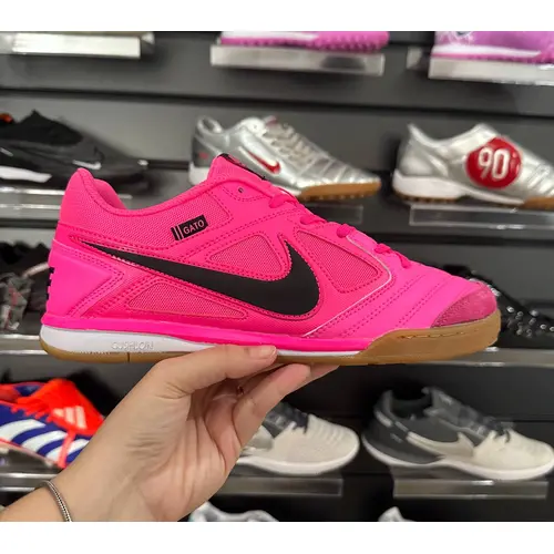Chuteira Futsal Nike Supreme SB Gato IC Rosa e Preto - Pronta Entrega