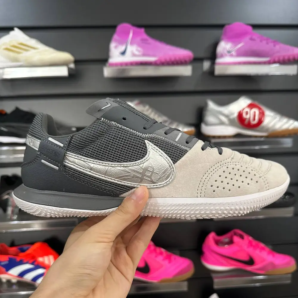 Chuteira Futsal Nike StreetGato IC Cinza