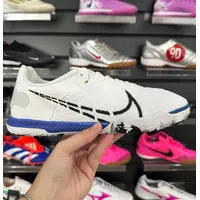 Chuteira Futsal Nike React Gato IC Branco, Preto e Azul - Pronta Entrega - imagem 1