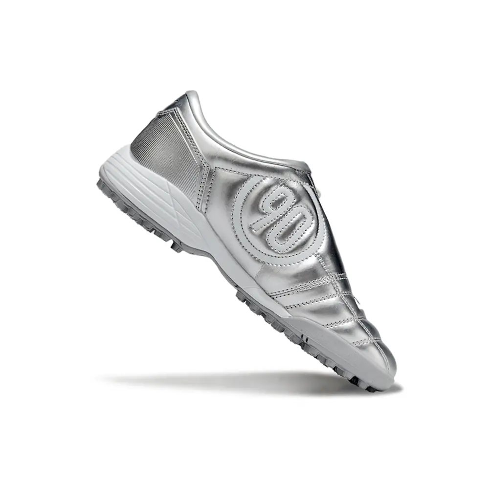 Chuteira Society Nike Total 90 | Conforto e design prata