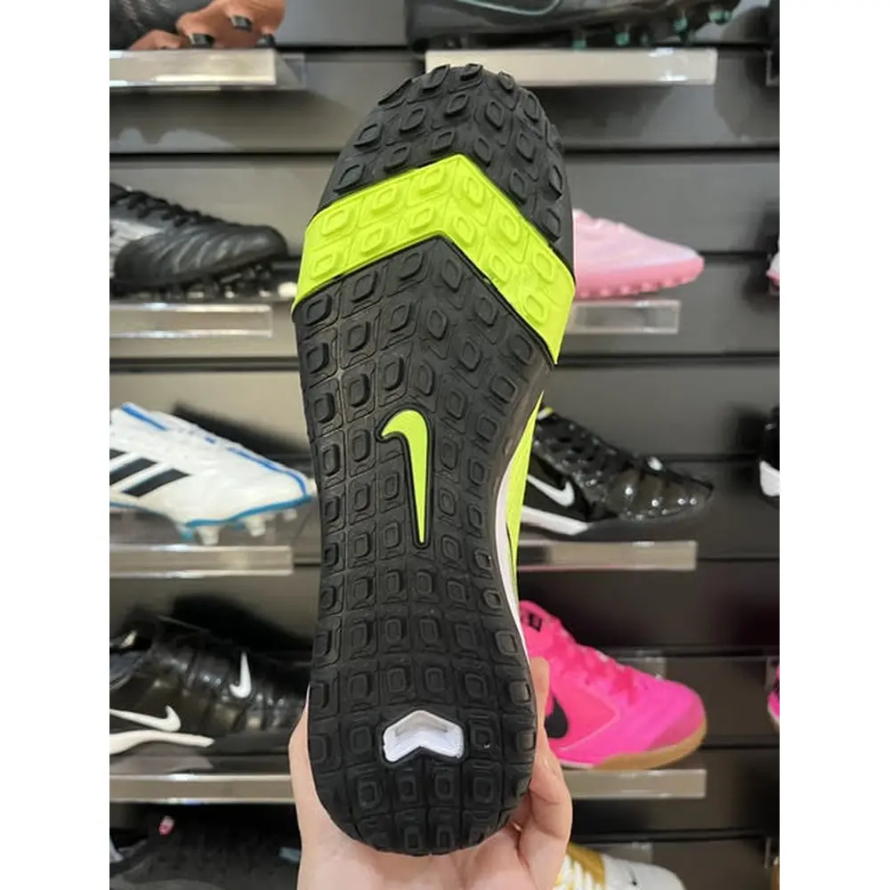 Nike Air Zoom Mercurial Vapor 16 Elite TF - Velocidade Máxima