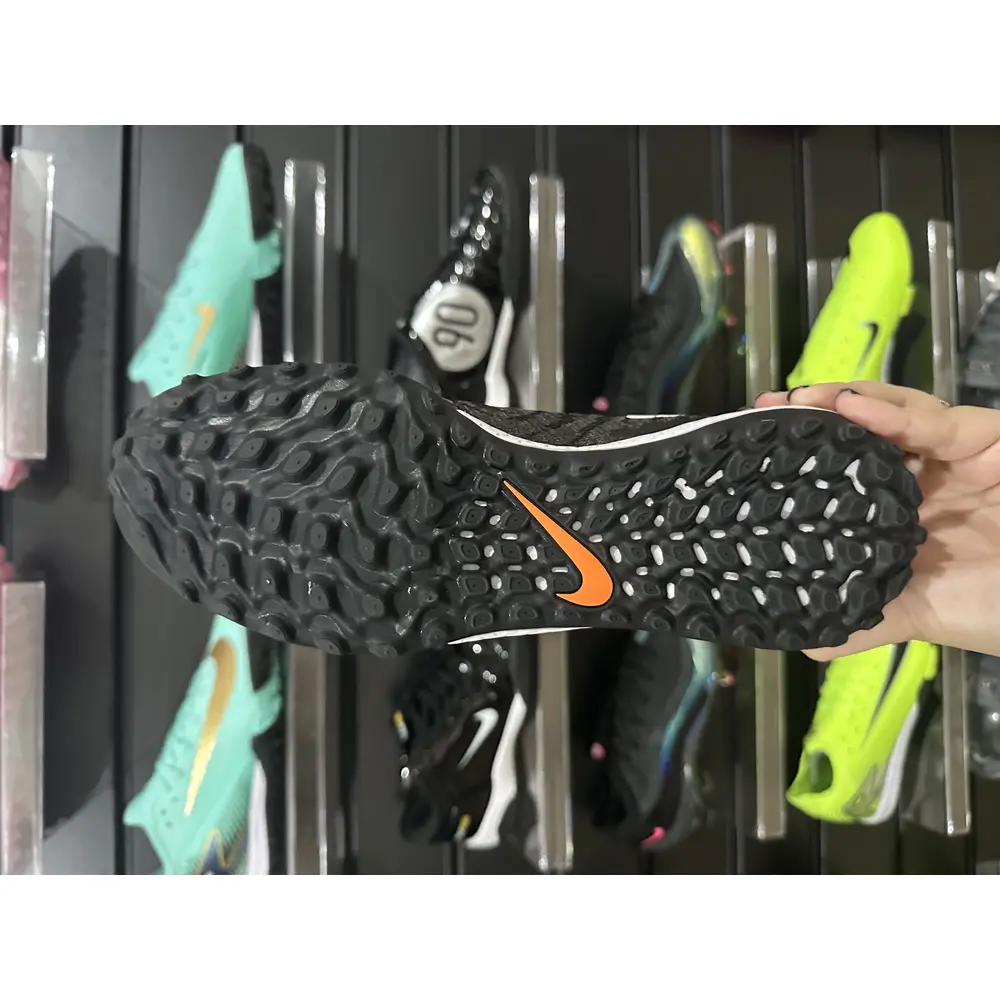 Chuteira Society Nike | Conforto e Controle