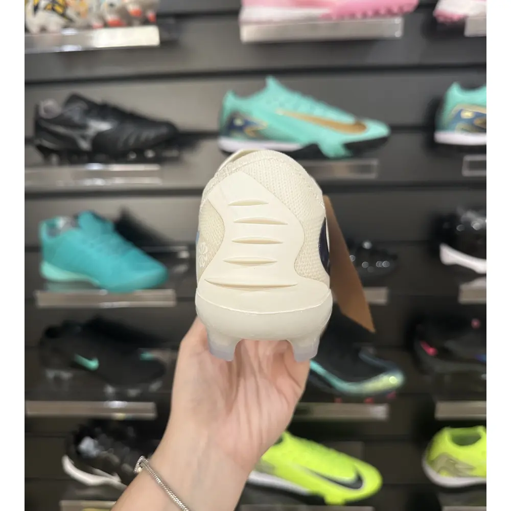 Chuteira Campo Nike Phantom GX 6 Elite FG | Qualidade Superior