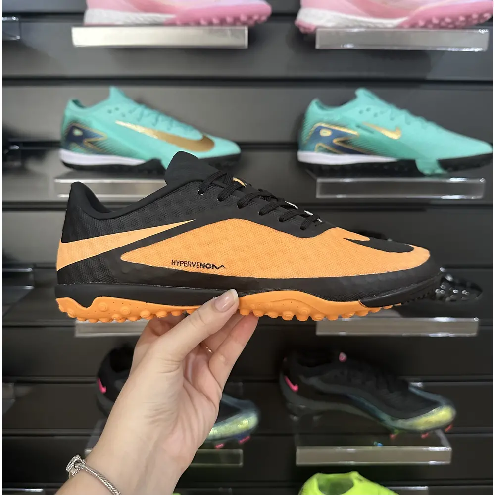 Chuteira Society Nike Hypervenom TF Laranja e Preto - Pronta Entrega