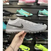 Chuteira Society Nike Phantom GX 2 Elite TF | Cinza e Preta - imagem 1