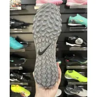 Chuteira Society Nike Phantom GX 2 Elite TF | Cinza e Preta - imagem 4