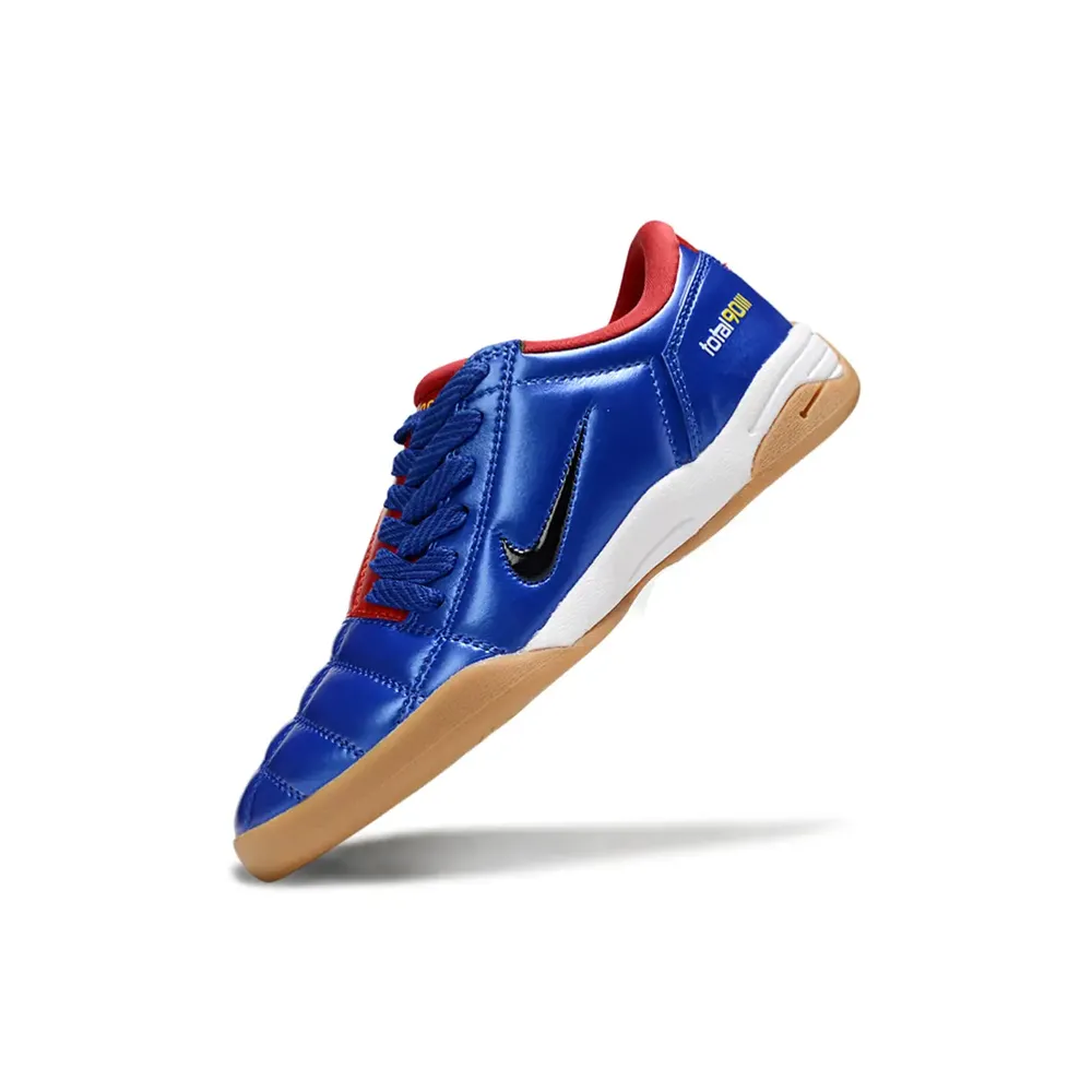 Chuteira Nike Total 90 IC | Conforto, potência e precisão