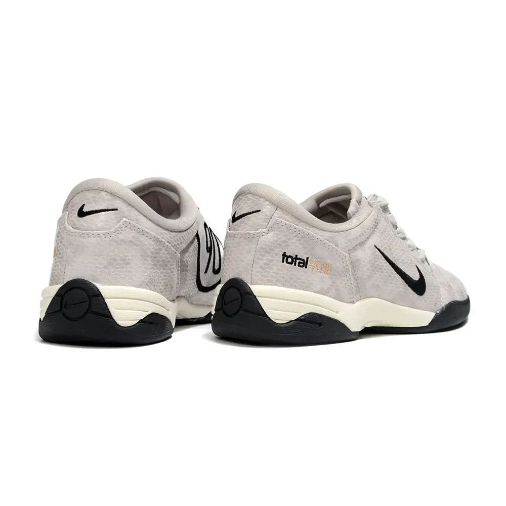 Chuteira Futsal Nike Total 90 IC Bege | Performance e Conforto