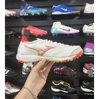 Chuteira Society Mizuno Morelia Neo Beta TF Branca e Vermelha - Pronta Entrega - imagem 1