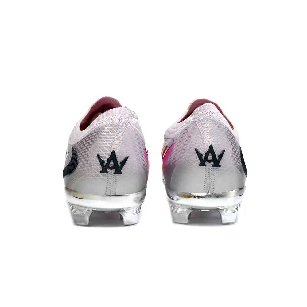 Chuteira Campo Nike Phantom GX | Controle Preciso - Elite