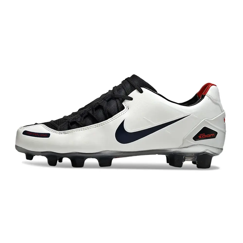 Chuteira Campo Nike Total 90 Laser FG Branca e Preta