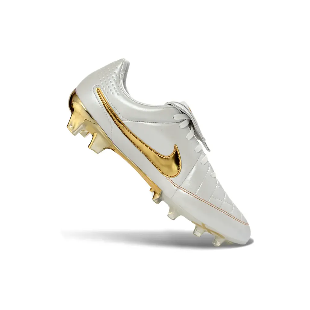 Chuteira Campo Nike Tiempo R10 FG - Conforto e Controle