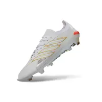 Chuteira Campo Adidas Predator 26 Elite FG Branco, Dourado e Laranja - imagem 4