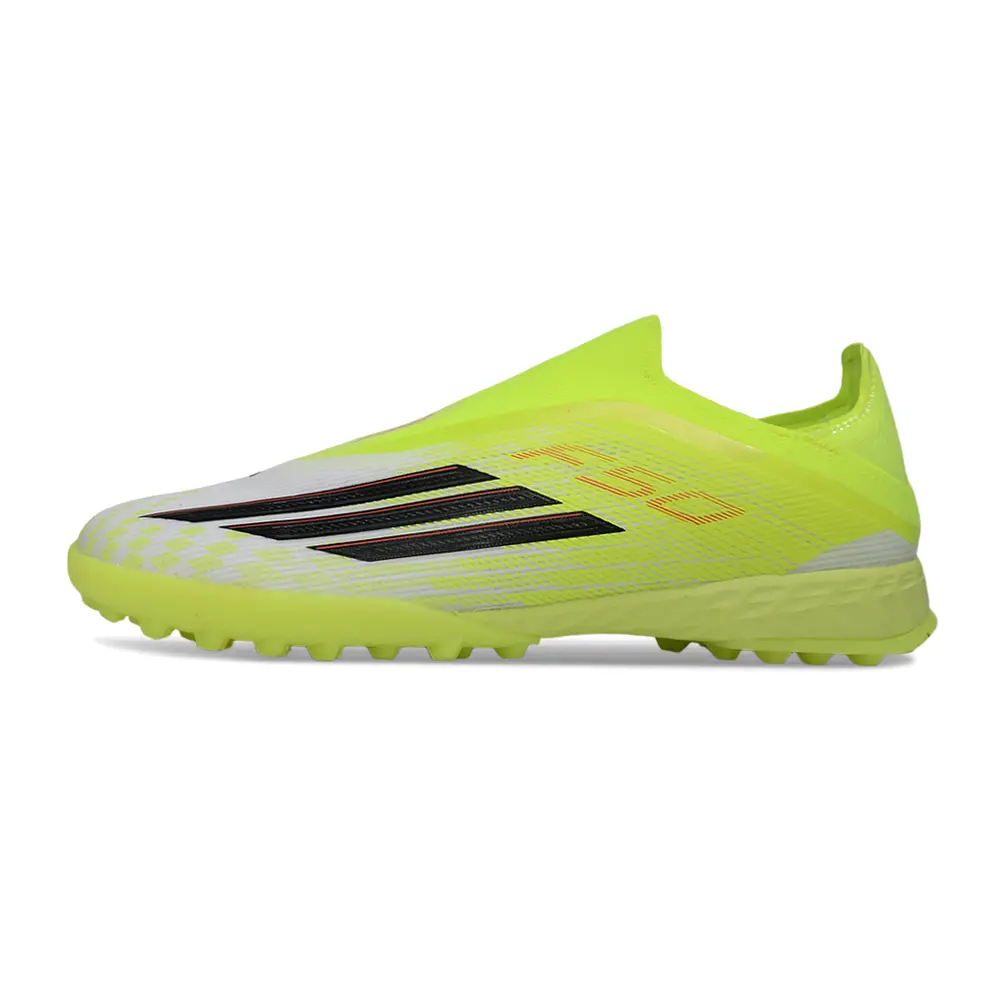 Chuteira Society Adidas F50+ | Leveza e Controle