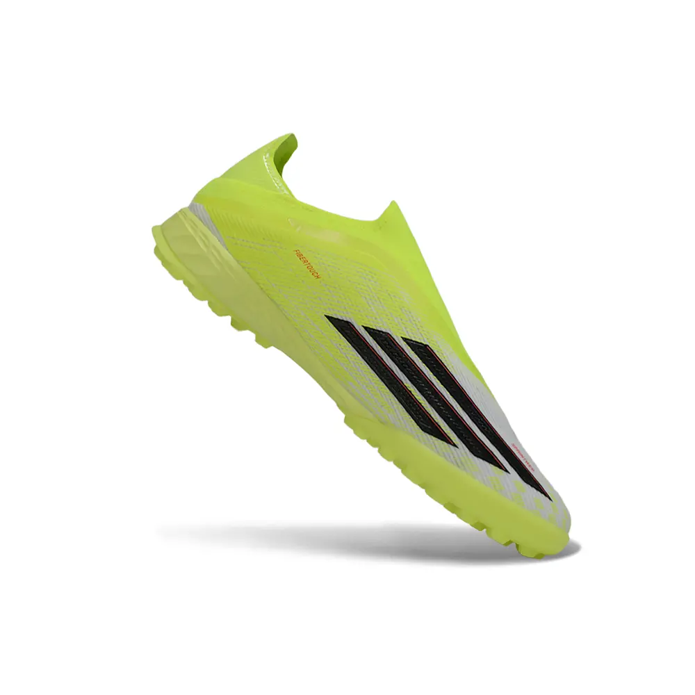Chuteira Society Adidas F50+ | Leveza e Controle