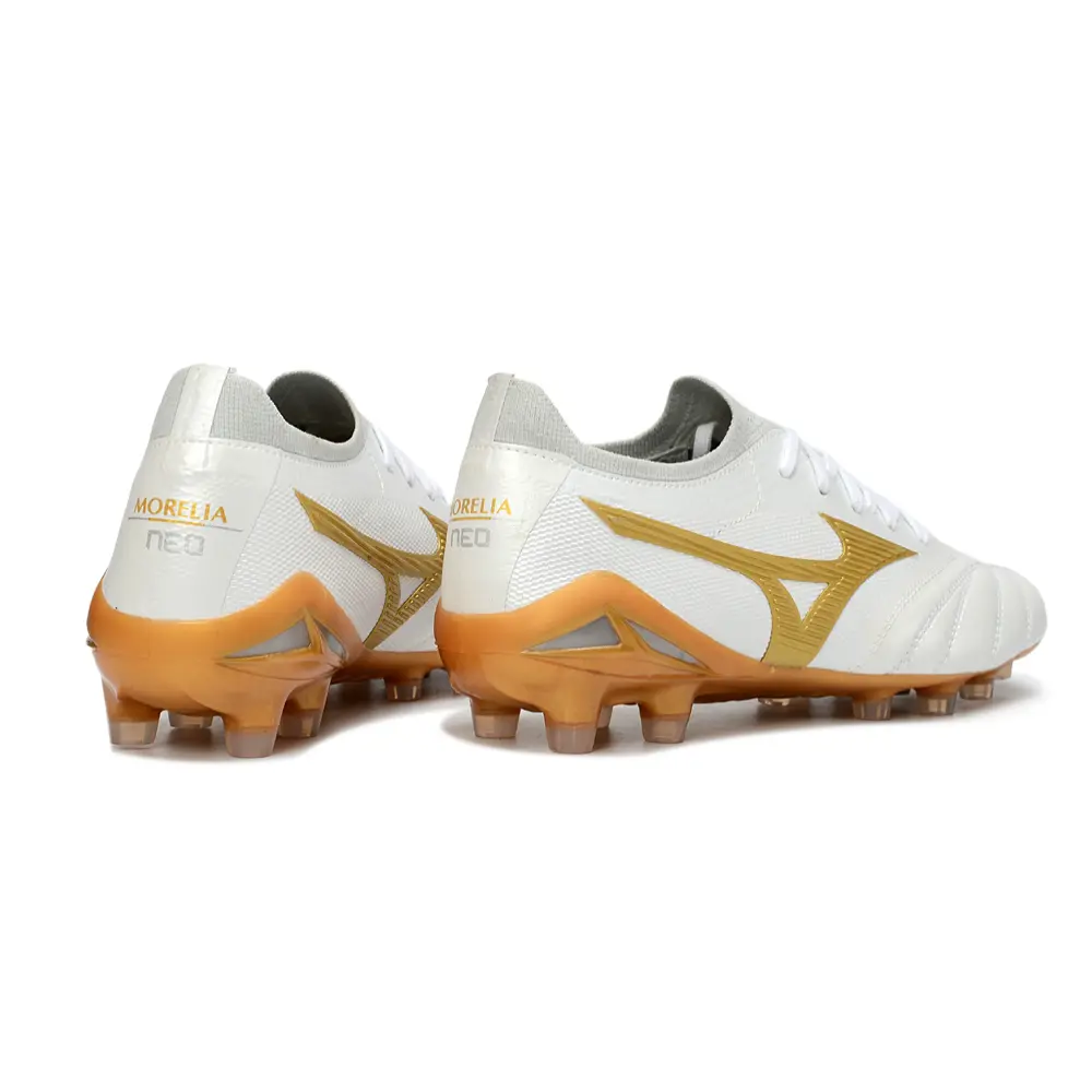 Chuteira Campo Mizuno Morelia Neo 4 Beta FG Branco e Dourado