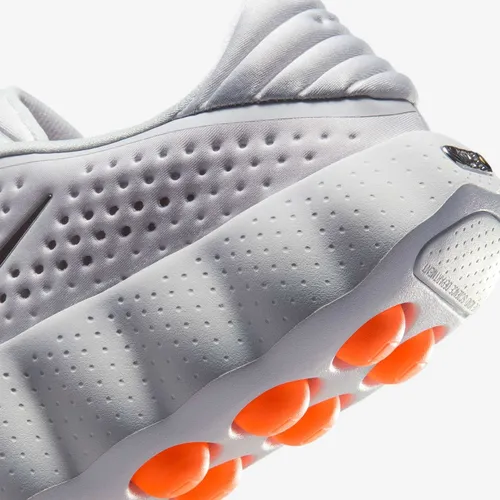 Tênis Nike Mind 002 Cinza