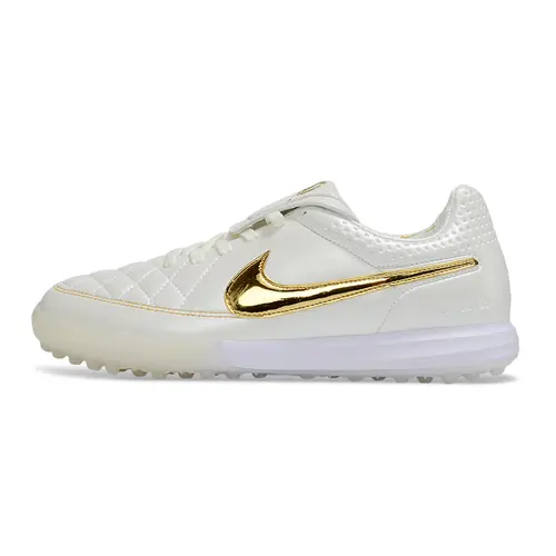 Chuteira Society Nike Tiempo TF Ronaldinho Branca e Dourada