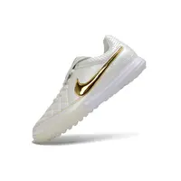 Chuteira Society Nike Tiempo TF Ronaldinho Branca e Dourada - imagem 6