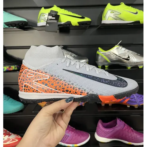Chuteira Society Nike Air Zoom Mercurial Superfly 10 Elite TF Branca, Laranja e Preto - Pronta Entrega