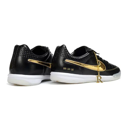 Chuteira Futsal Nike Tiempo IC Ronaldinho Preto, Dourado e Branco